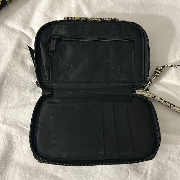 Vera Bradley Crossbody Bag - Picture 5 of 8